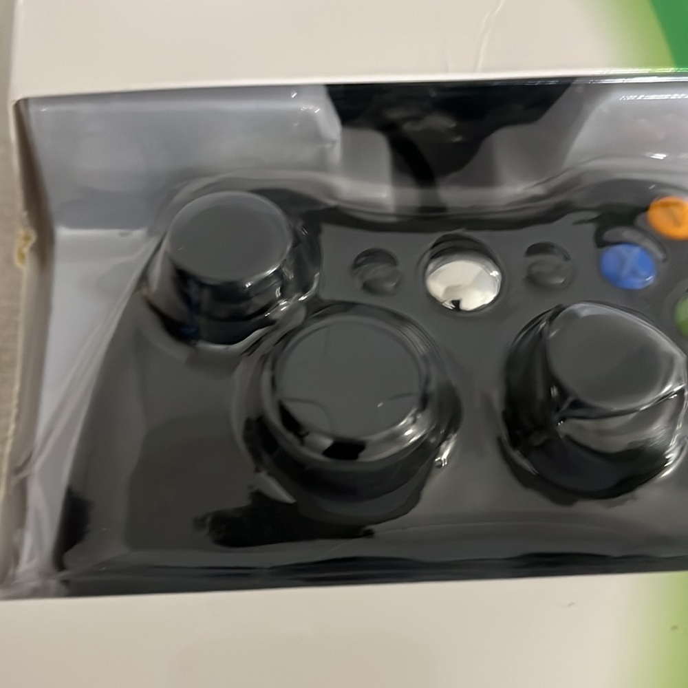 Controller with wired - Picture 4 of 10